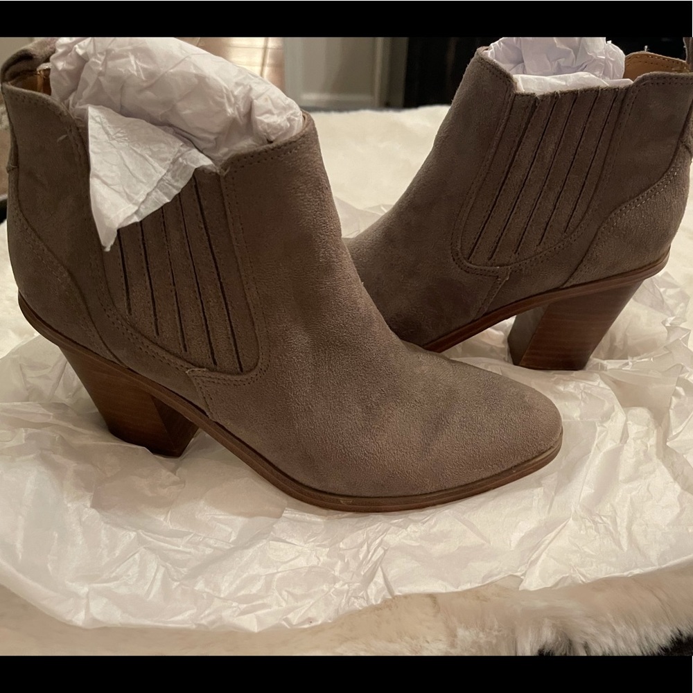 Cute Nine West Booties